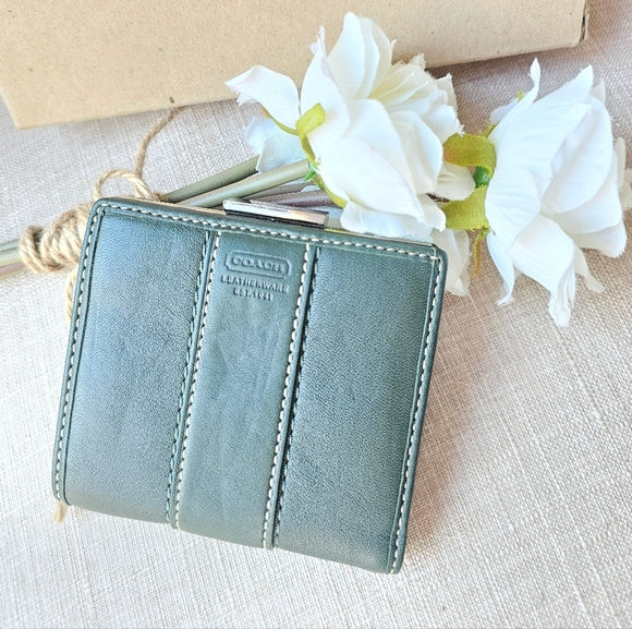 Vintage Coach Kisslock / Framed Wallet (Forest & Kelly Green) - Picture 9 of 10